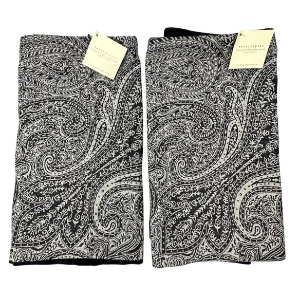 Pottery Barn Jacquard Velvet Lumbar Pillow Cover Black White Paisley 16 x26 Set - Picture 2 of 9